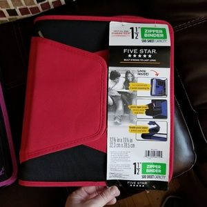 BNWT FIVE STAR  1 1/2 inch zipper binder (Red)